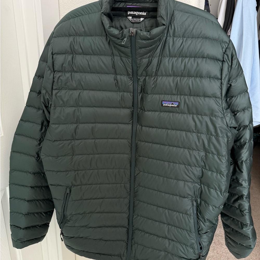 Patagonia Men's Forest Green Puffer Jacket
